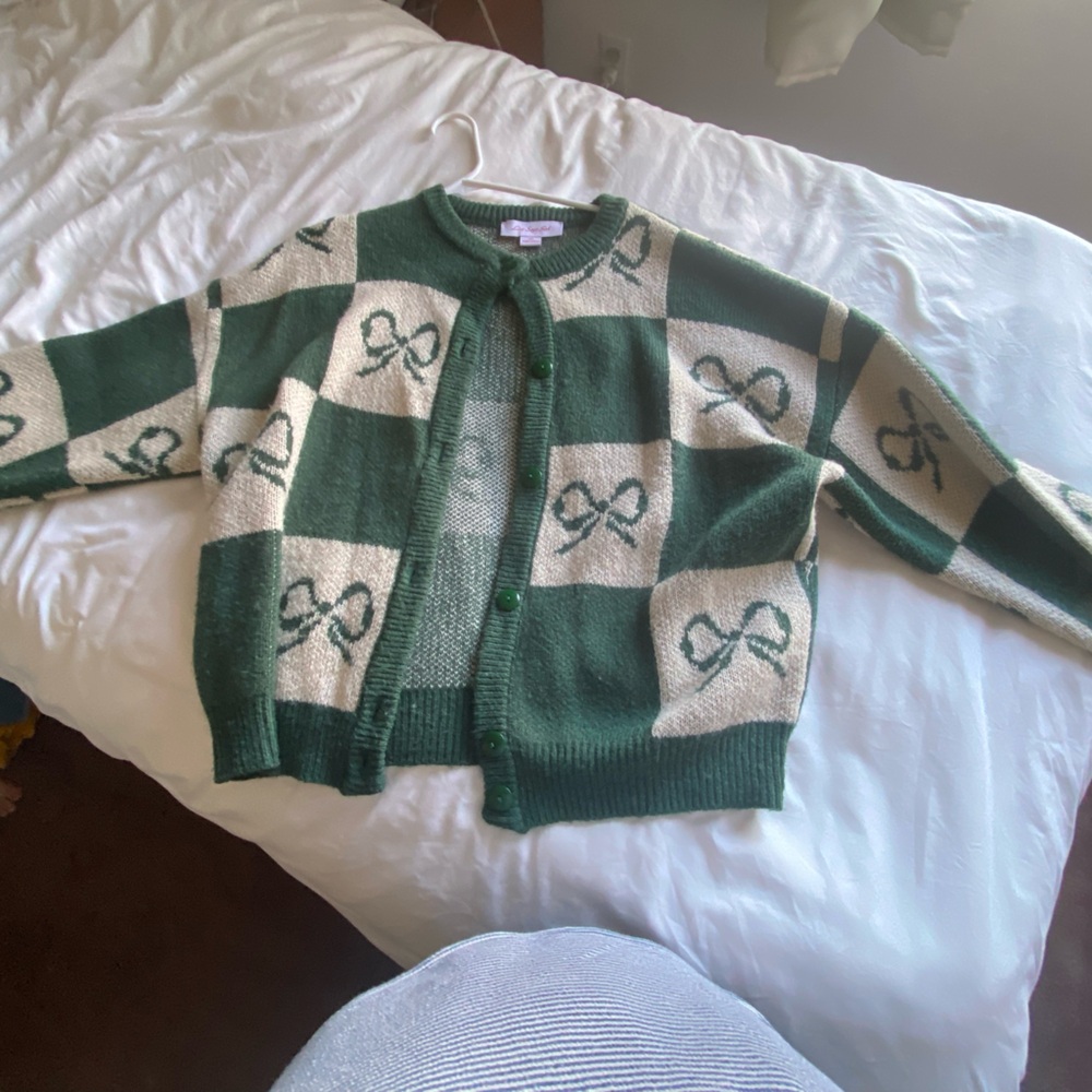 Lisa says gah green bow cardigan. only been worn a few times #lisasaysgah